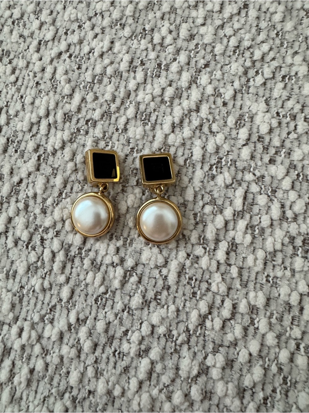 Vintage Givenchy Gold Tone Faux Pearl Drop Earrings Black Enamel Statement - Picture 5 of 11